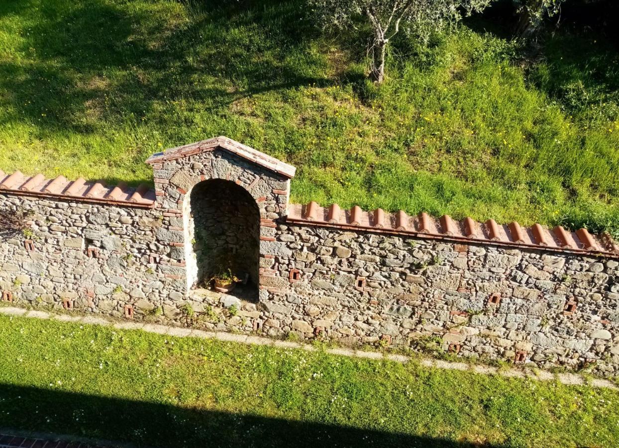 Alloggi In Villa Storica เปสเชีย ภายนอก รูปภาพ