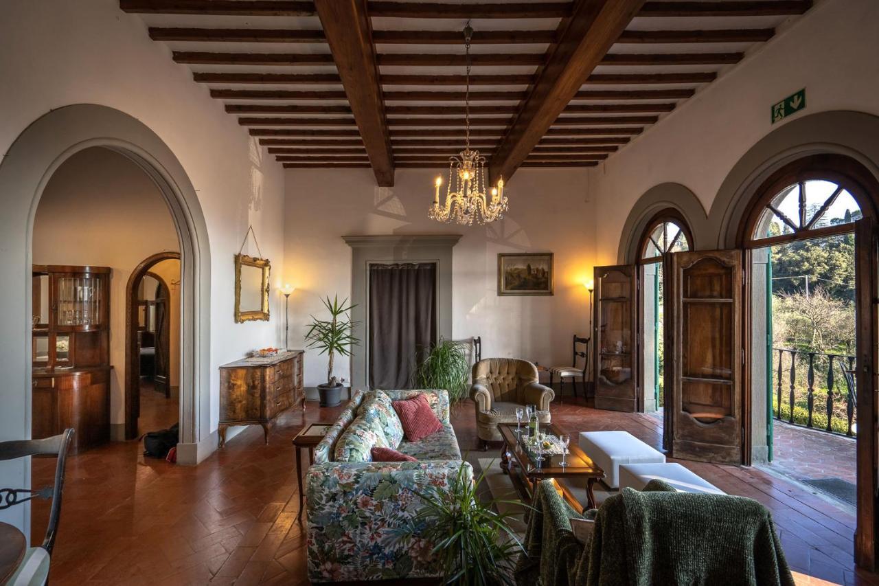 Alloggi In Villa Storica เปสเชีย ภายนอก รูปภาพ