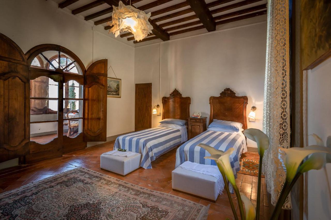 Alloggi In Villa Storica เปสเชีย ภายนอก รูปภาพ
